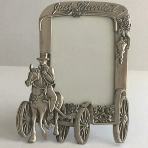 4x6 Just Married Picture Frame with Horse & Buggy